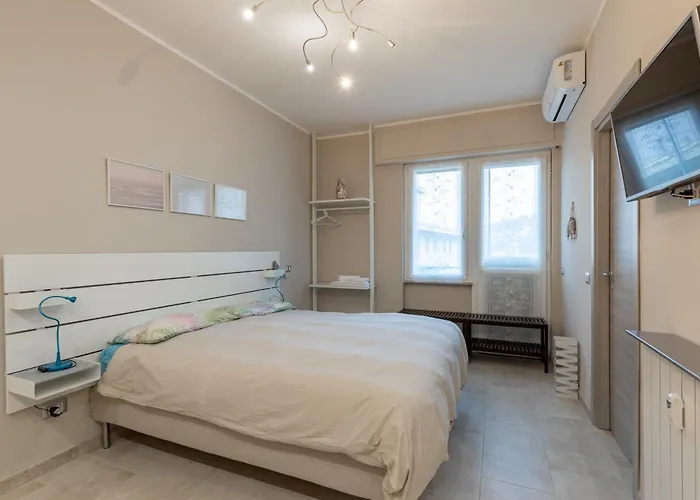 Апартаменты Joivy Cerisola Lovely In *